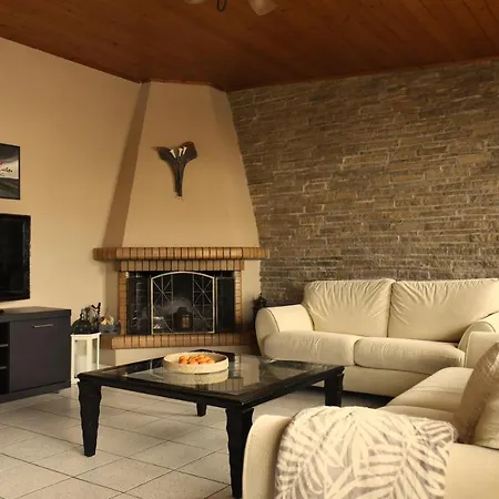 Apartman Away From Vólosz